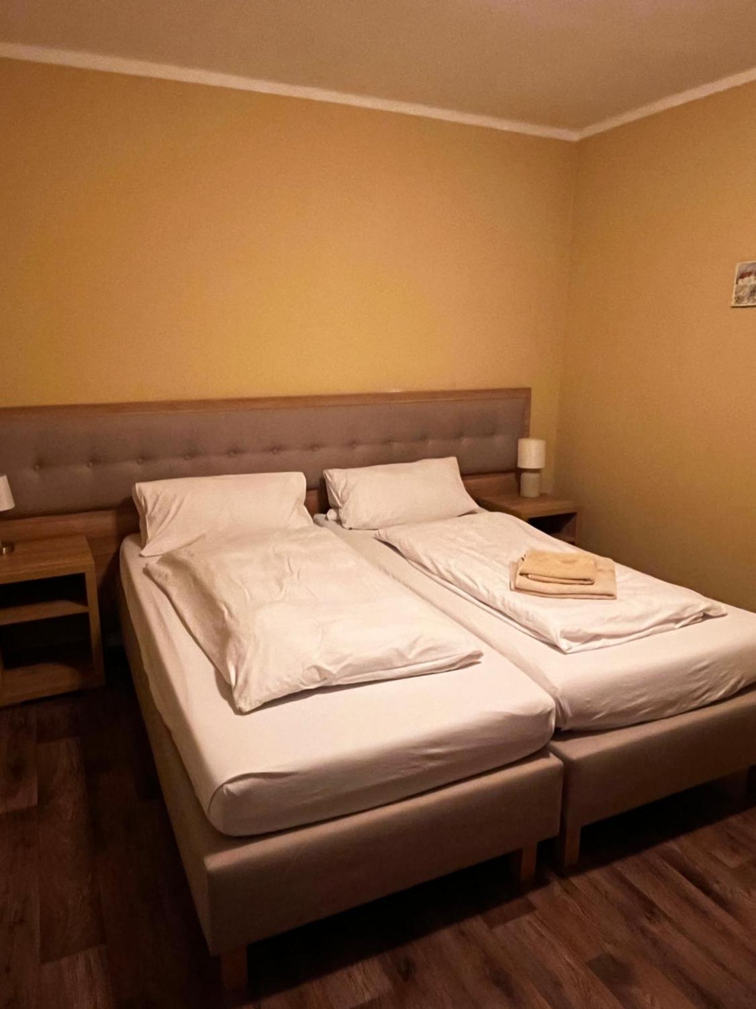 Hotel Zur Post Limburg Bad Camberg Hunfelden Buitenkant foto