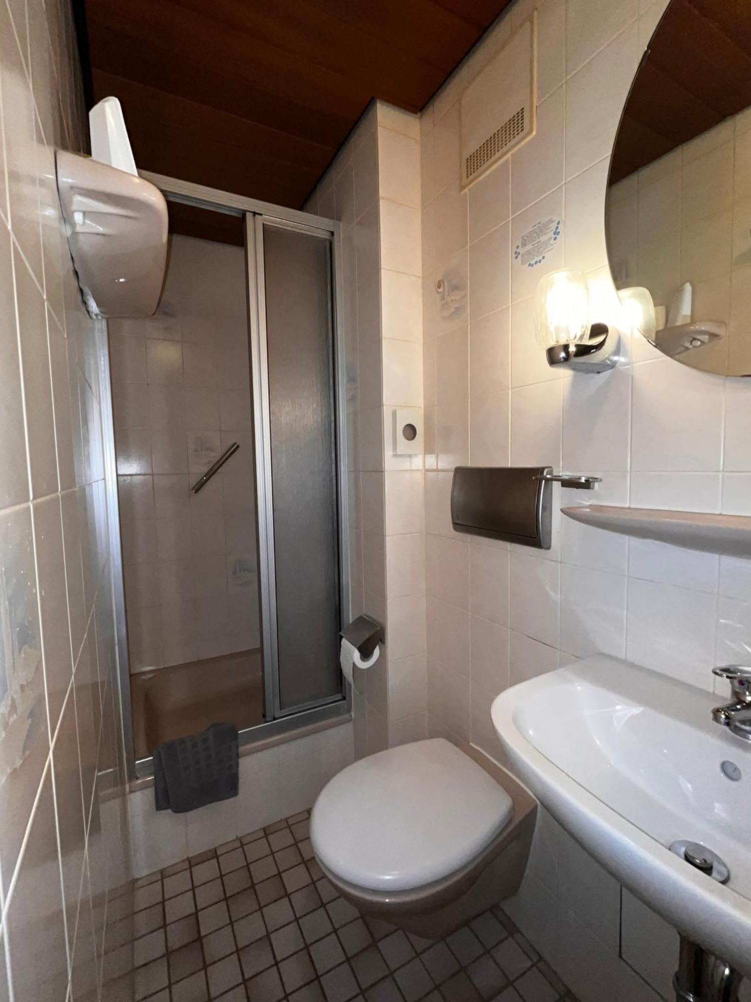 Hotel Zur Post Limburg Bad Camberg Hunfelden Buitenkant foto